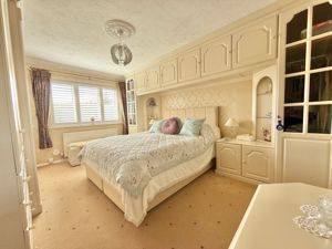 Photo 17- click for photo gallery